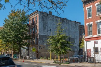 1035A DeKalb Ave in Brooklyn, NY - Building Photo - Building Photo