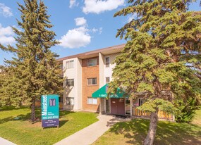 Shirley Manor in Edmonton, AB - Building Photo