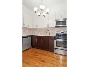 780 Madison St in Brooklyn, NY - Building Photo - Interior Photo