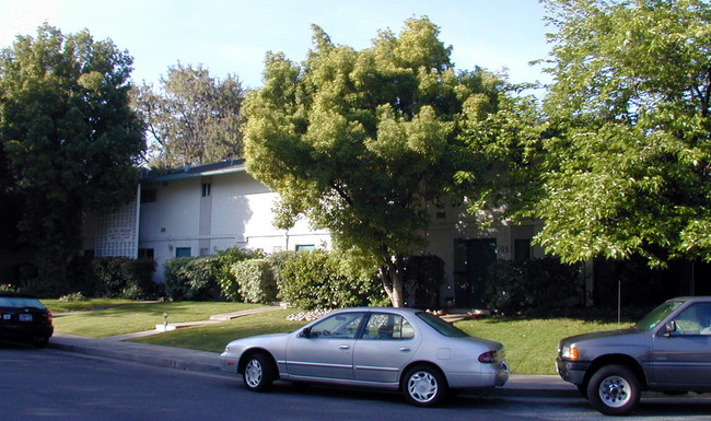 Oak Rim Apartments in Los Gatos, CA - Building Photo - Building Photo