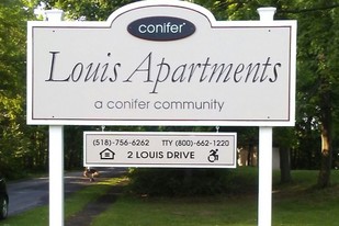 Louis Apartments