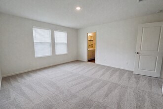 669 Amesbury Rd in Montgomery, TX - Building Photo - Building Photo