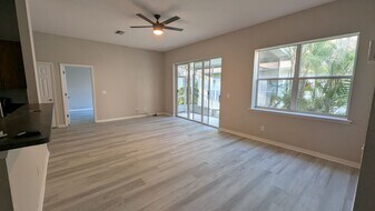 2606 Fiddlestick Cir in Lutz, FL - Building Photo