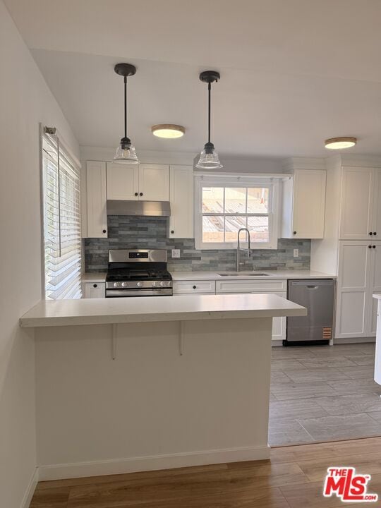 7536 Shoup Ave in Los Angeles, CA - Building Photo - Building Photo