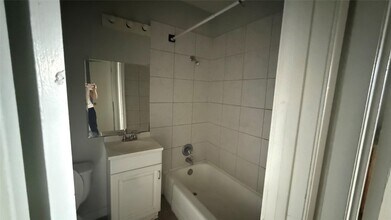 1849 Richmond Ave. in Houston, TX - Building Photo - Building Photo