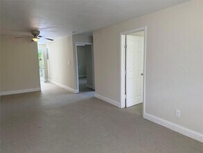 2830 NW 15th Ct, Unit B in Fort Lauderdale, FL - Building Photo - Building Photo