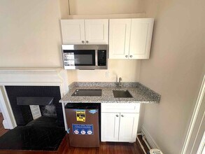 49 Beacon St, Unit 68 in Boston, MA - Building Photo - Building Photo