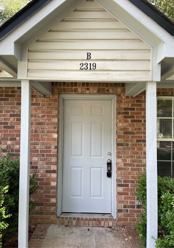 2319 Via Sardinia St in Tallahassee, FL - Building Photo - Building Photo