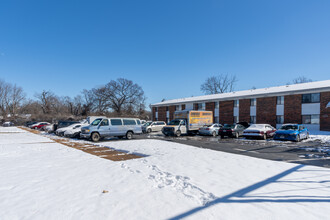 Suburban Heights in St. Louis, MO - Building Photo - Building Photo