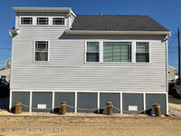 106 W Pompano Way in Lavallette, NJ - Foto de edificio - Building Photo