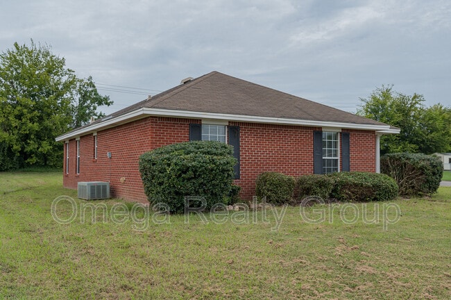 6000 Aldersbrook Ct in Montgomery, AL - Building Photo - Building Photo