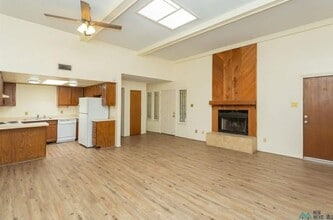 1009 W Poe St in Roswell, NM - Building Photo - Building Photo