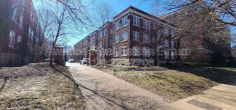 5360 Pershing Ave in St. Louis, MO - Building Photo