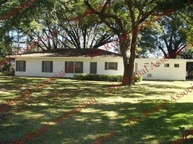 3719 Rapides St in Monroe, LA - Building Photo