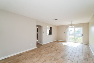 13121 Fennway Ridge Dr in Riverview, FL - Building Photo - Building Photo