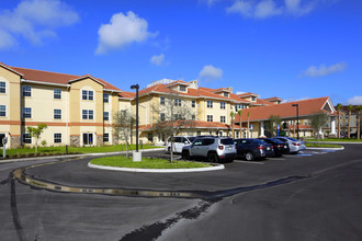 Stone River Retirement Community in Bradenton, FL - Foto de edificio - Building Photo