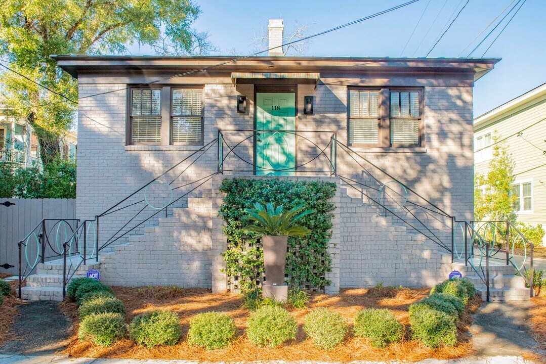 118 W 36th St in Savannah, GA - Building Photo
