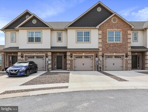 129 Delano Dr in Chambersburg, PA - Building Photo - Building Photo