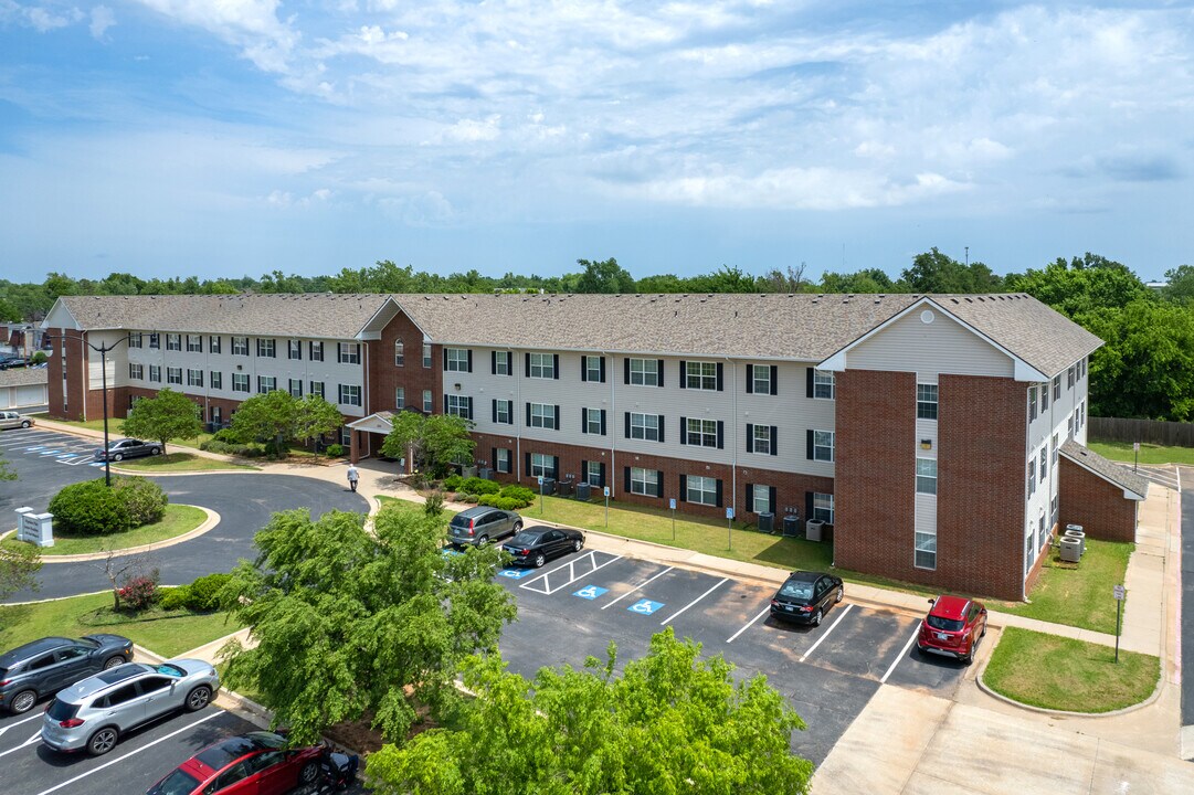 Wyndam Norman Senior Residences in Norman, OK - Foto de edificio