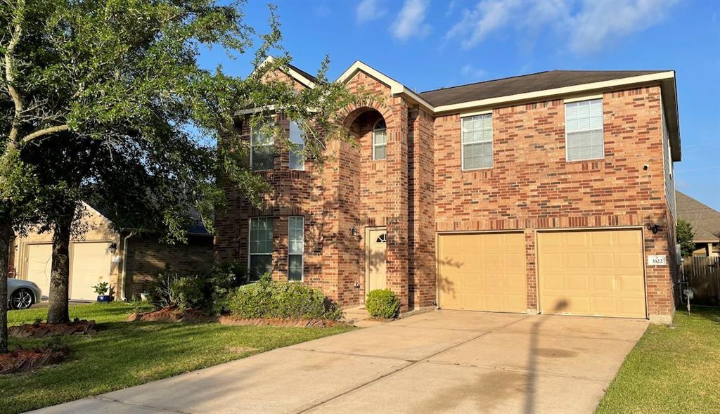 3322 Barnes Ln in Manvel, TX - Foto de edificio