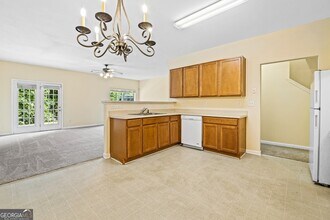 1352 Rogers Trce in Lithonia, GA - Building Photo - Building Photo