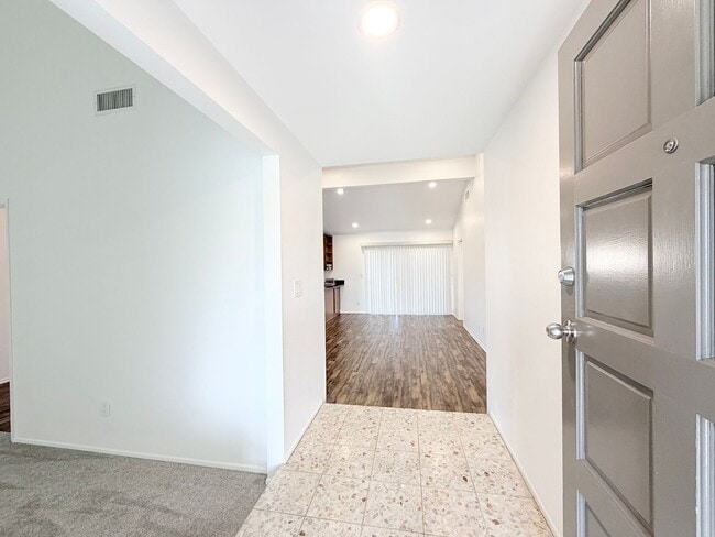 1237 Nutwood Ave in Fullerton, CA - Building Photo - Building Photo