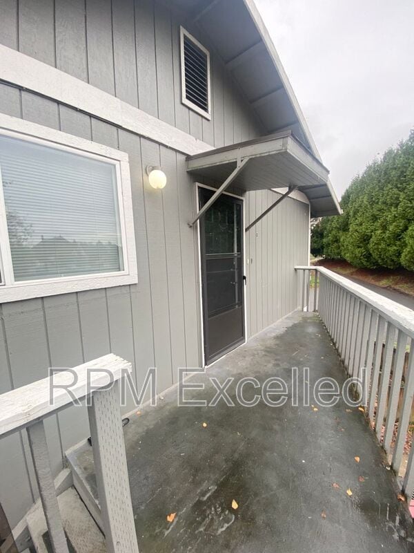 475 Houser Way S in Renton, WA - Building Photo - Building Photo