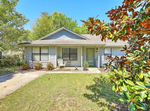 property at 1247 Lake Mallard Blvd