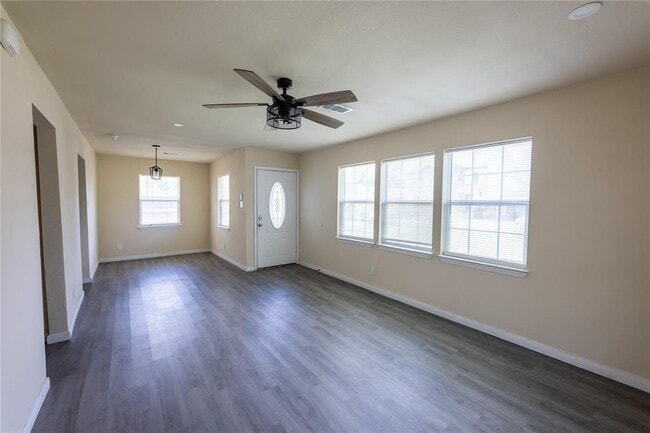 4942 Bataan Rd in Houston, TX - Building Photo - Building Photo