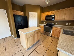 3033 W Via Perugia in Phoenix, AZ - Building Photo - Building Photo