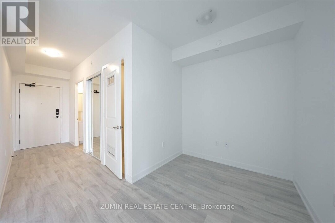 4655-4655 Metcalfe Ave in Mississauga, ON - Building Photo