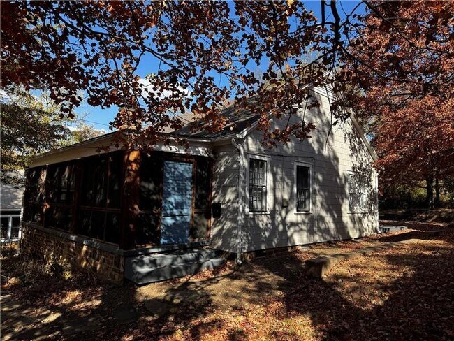 property at 610 N Olive Ave