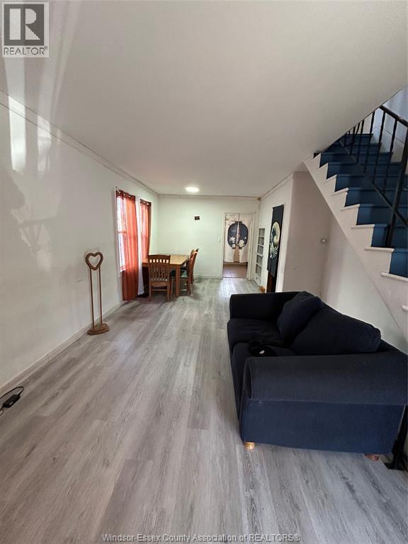 3221 Baby St in Windsor, ON - Foto de edificio - Building Photo