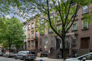 150 Hooper St in Brooklyn, NY - Building Photo