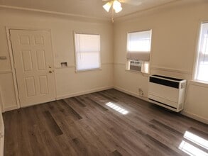 3533 E Cesar Chavez Blvd in Fresno, CA - Building Photo - Building Photo