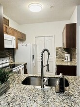 6141 Metrowest Blvd in Orlando, FL - Building Photo - Building Photo