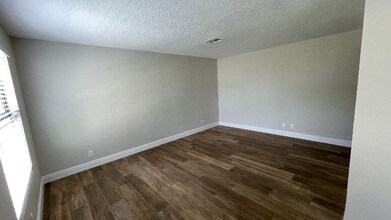 3570 Montante Blvd in Palm Springs, FL - Building Photo - Building Photo