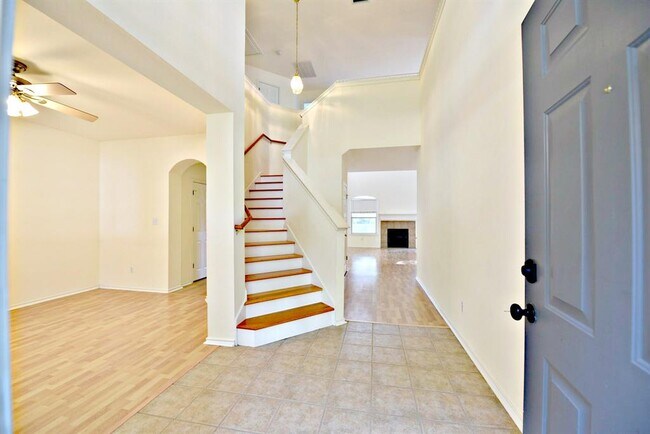 4220 N Summercrest Loop in Round Rock, TX - Building Photo - Building Photo