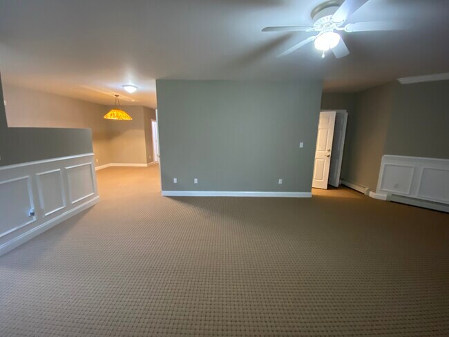 26 Dorothy Dr, Unit The Nest at Pine Bush in Pine Bush, NY - Foto de edificio - Building Photo