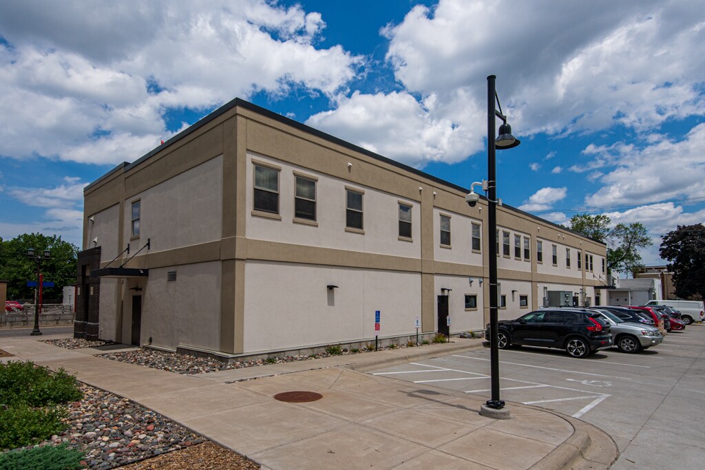 Western U Flats in St. Paul, MN - Foto de edificio