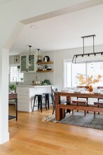 7947 10th Ave SW in Seattle, WA - Foto de edificio - Building Photo