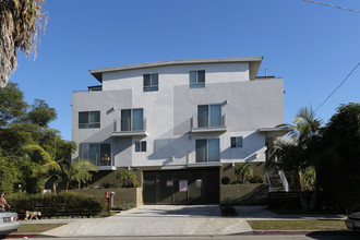 Clarington Apartments in Los Angeles, CA - Building Photo - Building Photo