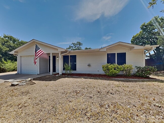 4805 Sugar Tree Ct in Arlington, TX - Building Photo - Building Photo