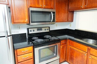 11390 SW 2nd Ct in Pembroke Pines, FL - Building Photo - Building Photo