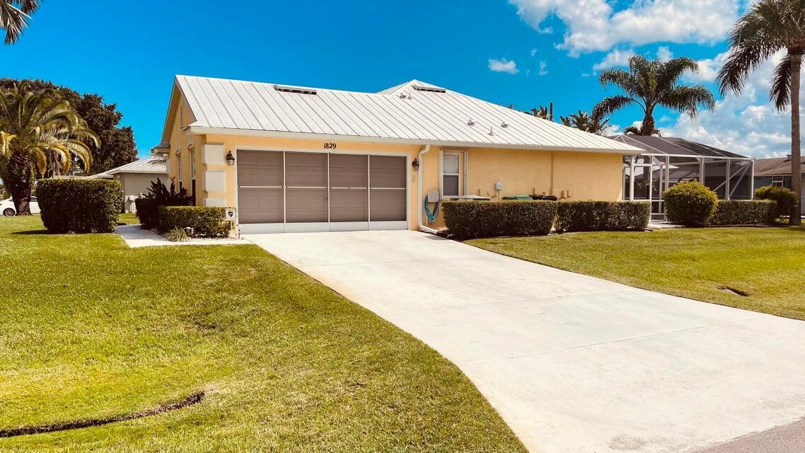 1829 SW Hickock Terrace in Port St. Lucie, FL - Building Photo