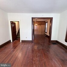 235 Park Ave in Chambersburg, PA - Building Photo - Building Photo