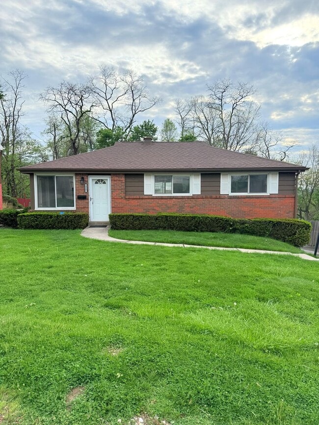 10807 Highpoint Dr