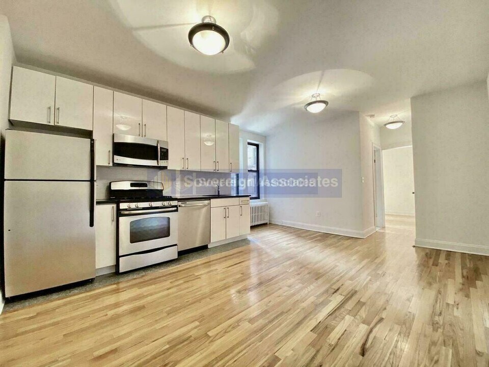 660 Fort Washington Ave in New York, NY - Building Photo