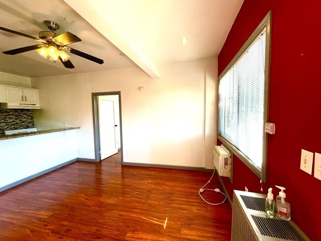1341 S Sycamore Ave, Unit 1341