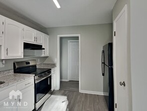 804 Pine Forest Cir in Birmingham, AL - Foto de edificio - Building Photo